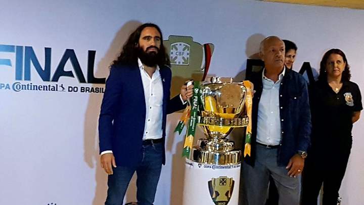 Juan Pablo Sorín sorprendió a todos con su nuevo look y las redes sociales estallaron