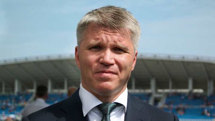 No anthem or colors, but Russians are back at track worlds