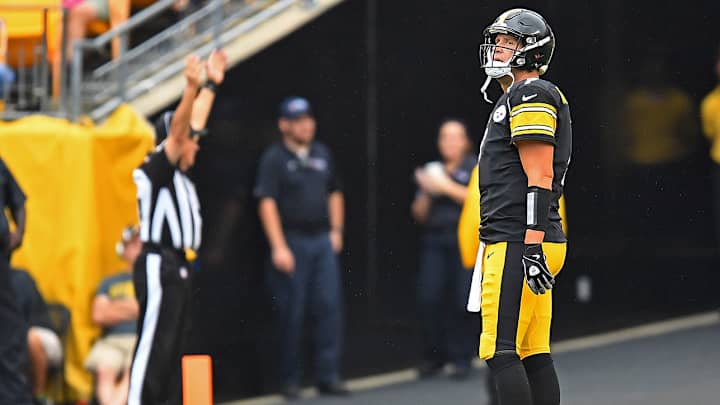 The Morning Huddle: Ben Roethlisberger Wonders If He’s Washed Up The Morning Huddle: Ben Roethlisberger Wonders If He’s Washed Up
