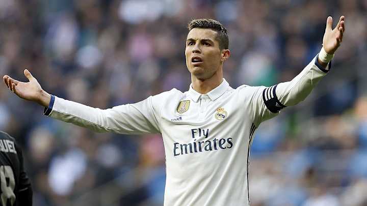 Cristiano Ronaldo wins FIFA award for best men's player of 2016 Cristiano Ronaldo wins FIFA award for best men's player of 2016