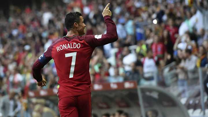 Cristiano Ronaldo's FIFA 18 Ultimate Team Card Leaked Ahead of Game Launch