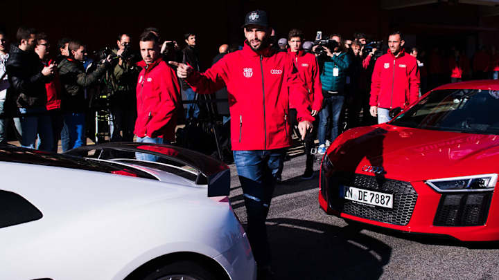 La estrella del Barça que tuvo que llevar a su padre a recoger su Audi porque no tiene carnet