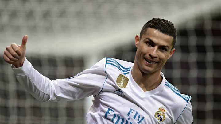 Twitter Reacts in Typical Style to Ronaldo's Unsurprising Fifth Ballon d'Or Capture