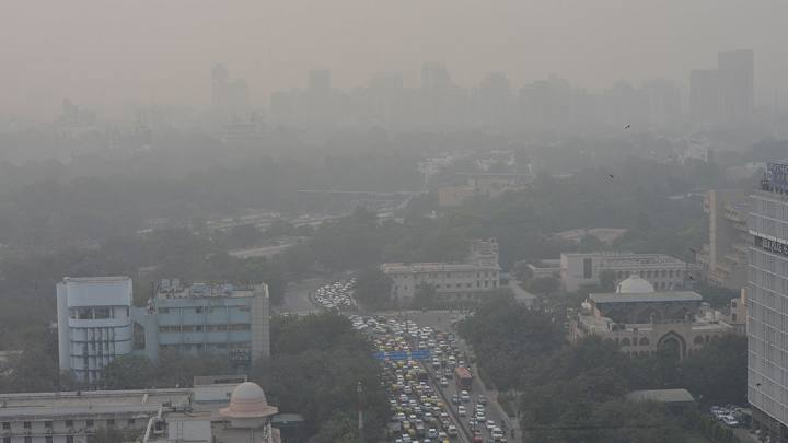 Delhi Half Marathon To Be Run Despite Deadly Air Pollution In India