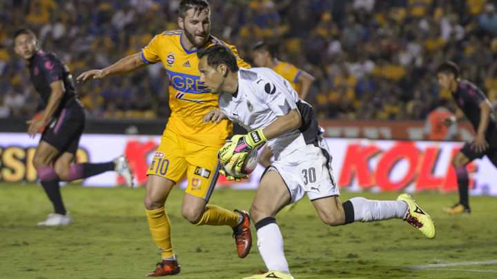 ¡MAMÓN! | La acción de Cota en el Universitario que hizo enfurecer a la afición felina