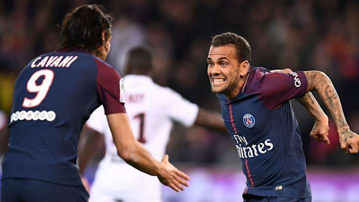 Report: Dani Alves Explains Why He Chose PSG Despite Being 'Hypnotized' by Man City