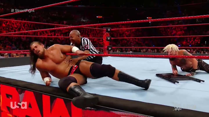 Big Cass Appears to Suffer Legitimate Knee Injury vs. Enzo Amore on Raw Big Cass Appears to Suffer Legitimate Knee Injury vs. Enzo Amore on Raw
