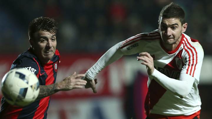 El entrenador que le bajó el pulgar a Alario en San Lorenzo El entrenador que le bajó el pulgar a Alario en San Lorenzo