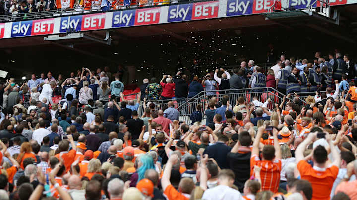 Referee Ben Toner Removed From Blackpool Game as Oystons Put Club Up for Sale