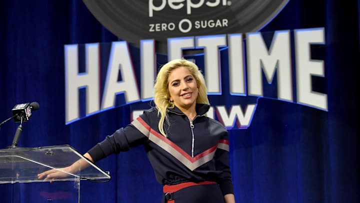 Who has performed at Super Bowl halftime? Who has performed at Super Bowl halftime?