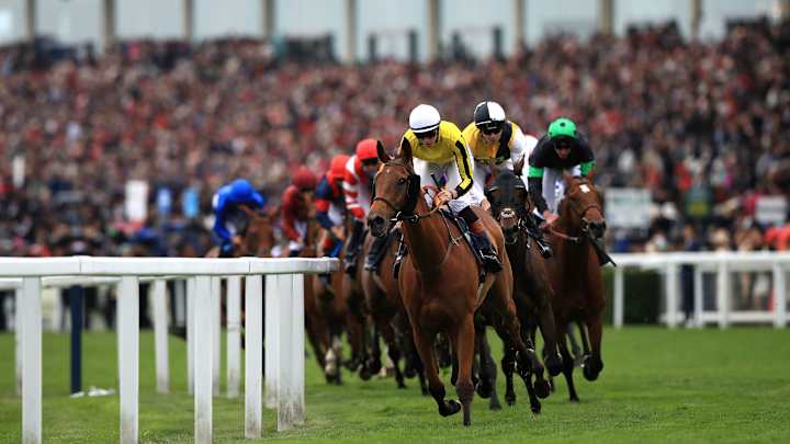 Big Orange wins Gold Cup at Royal Ascot