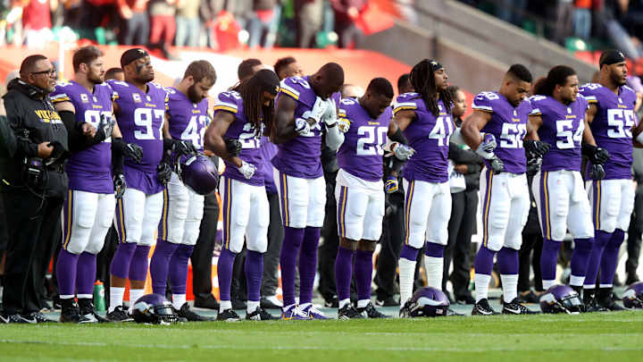 Players and Teams Who Protested During National Anthem In Week 8