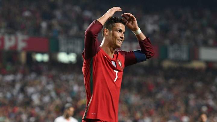 VIDEO: CR7 Botches One-on-One Chance as Portugal Seal WC Qualification Against Switzerland