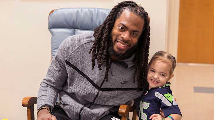 Richard Sherman Surprises Fan at Children’s Hospital After She Lost Her ‘Shermie’ Doll