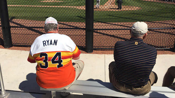 Fan wearing Nolan Ryan jersey has no idea he’s two feet from Nolan Ryan Fan wearing Nolan Ryan jersey has no idea he’s two feet from Nolan Ryan