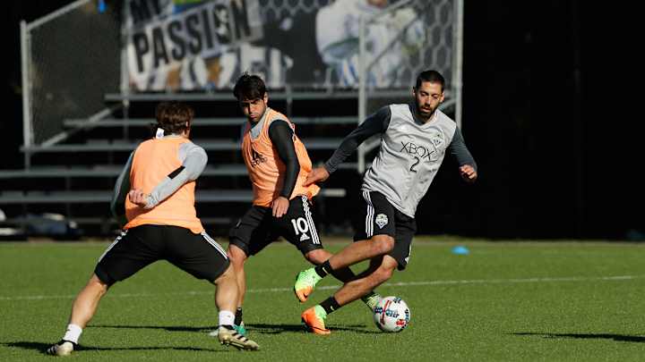 Clint Dempsey says he's 'feeling good,' is cleared to play in games Clint Dempsey says he's 'feeling good,' is cleared to play in games