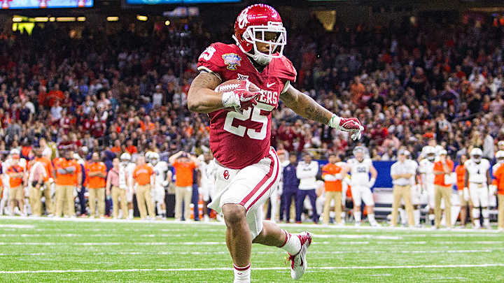 If not for Tyreek Hill's success, Joe Mixon likely would not have been drafted in Round 2 If not for Tyreek Hill's success, Joe Mixon likely would not have been drafted in Round 2