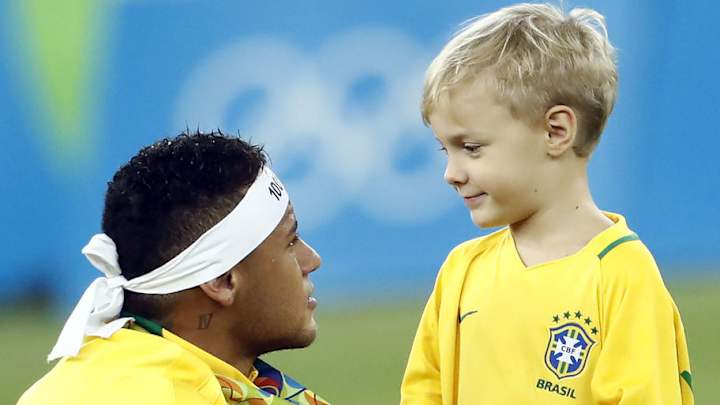 Neymar Forced by Brazillian Court to Pay Fine to Doctor Who Delivered Premature Son 6-Years Ago