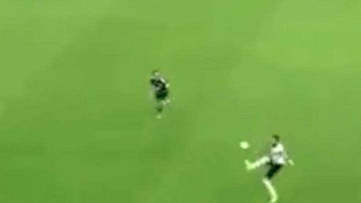 VIDEO: Alvaro Negredo With an Outrageous Piece of Skill for New Club Besiktas VIDEO: Alvaro Negredo With an Outrageous Piece of Skill for New Club Besiktas