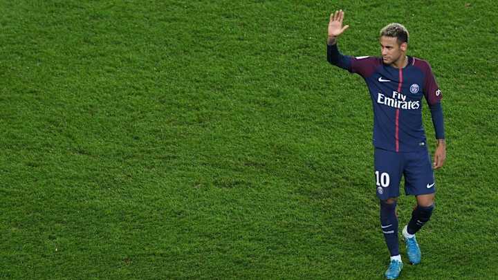Ex-Bayern Striker: Neymar's Move to PSG Has 'Destroyed the Whole Market' Ex-Bayern Striker: Neymar's Move to PSG Has 'Destroyed the Whole Market'