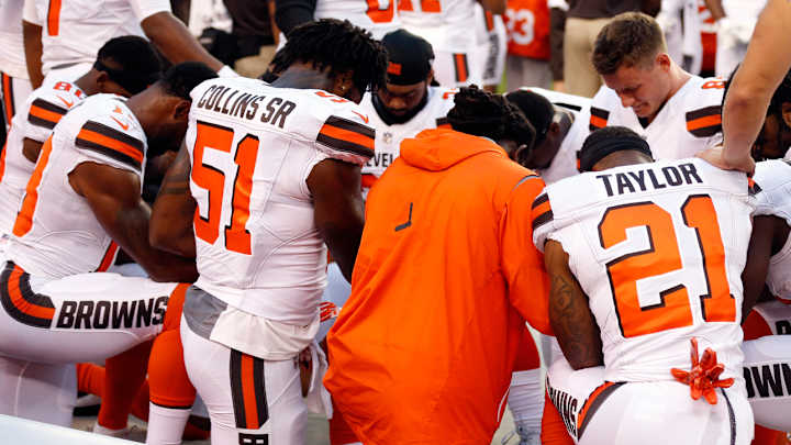 What the Expanding Anthem Protests Mean What the Expanding Anthem Protests Mean