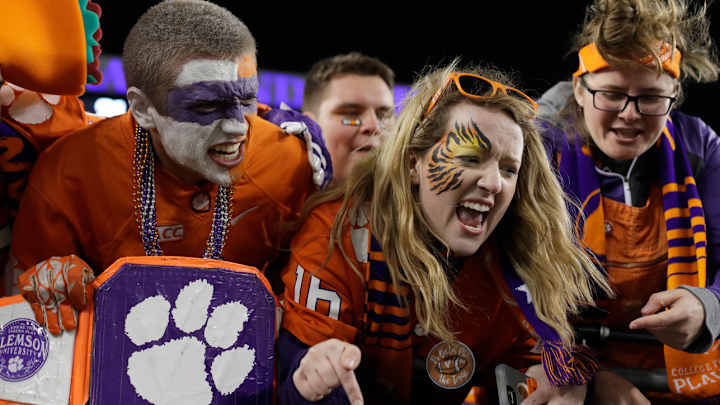 Sports books report big-time losses after Clemson defeats Alabama Sports books report big-time losses after Clemson defeats Alabama