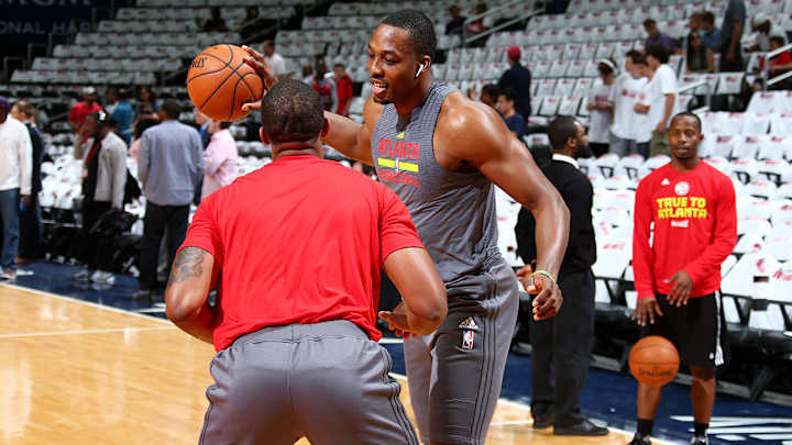 Atlanta Hawks players wore Snapchat Spectacles during warmups Atlanta Hawks players wore Snapchat Spectacles during warmups
