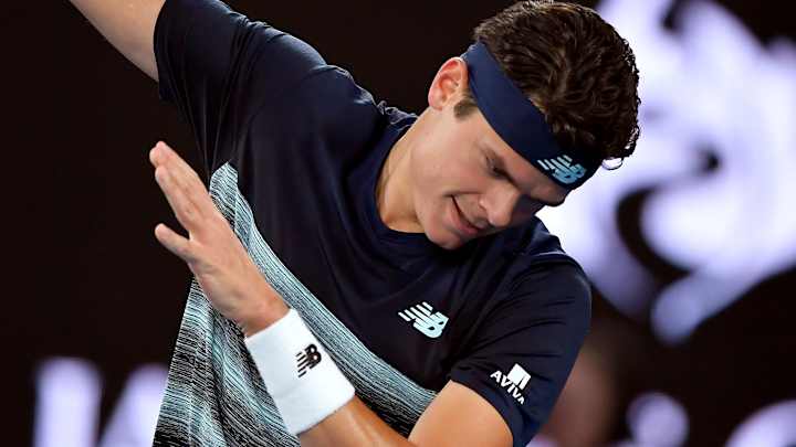 Nadal wins, keeps prospects of Roger-Rafa final alive