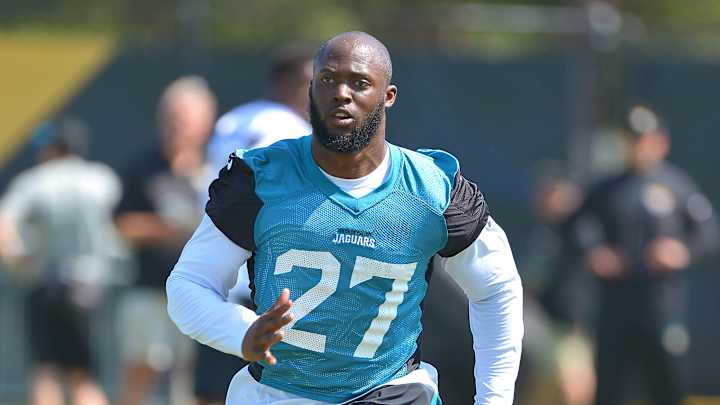 2017 NFL first-round pick signings tracker