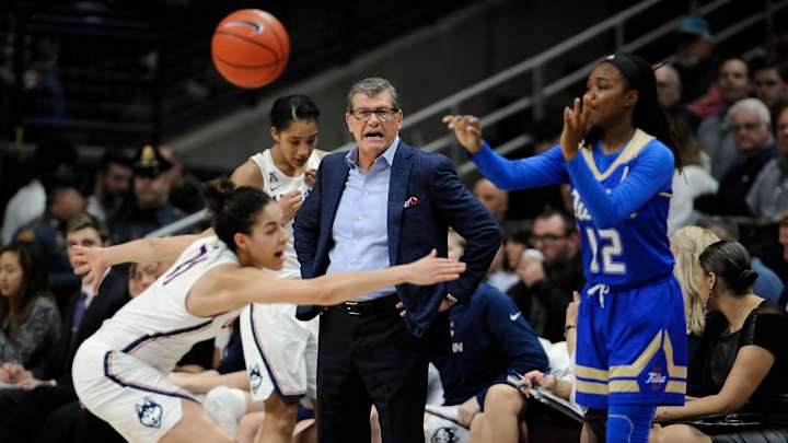 Cincinnati's Elliott knows what all are up against vs UConn