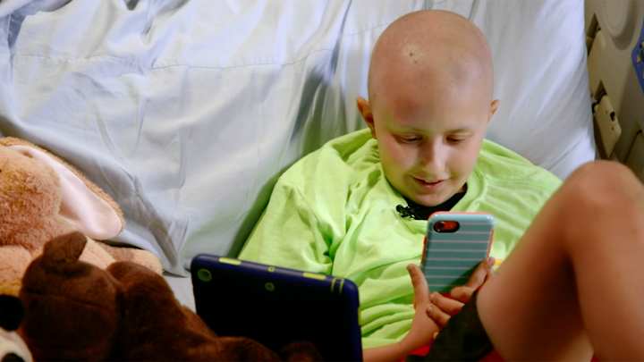 An 11-Year-Old Fan Meets His Heroes, Thanks to a Sideline Robot