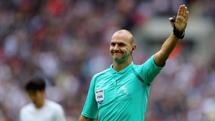 Premier League Employ Renowned Eye Doctor in Attempt to Improve Refereeing Decisions Premier League Employ Renowned Eye Doctor in Attempt to Improve Refereeing Decisions