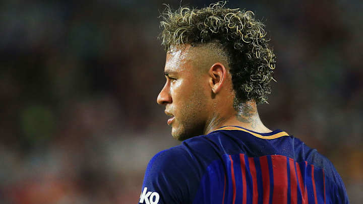 PHOTO: Image of Neymar 'Signing PSG Contract' Circulates on Social Media With Confirmation Imminent