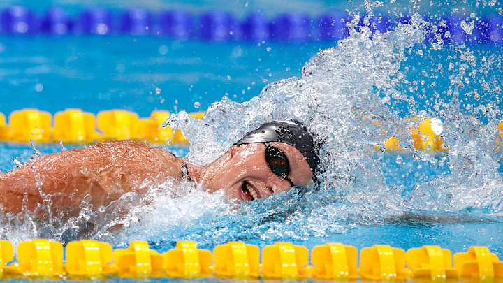 Watch: Katie Ledecky Loses 200m Freestyle At World Championships