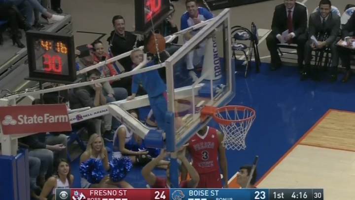 Watch: Fresno State fan saves the day after ball was trapped behind shot clock