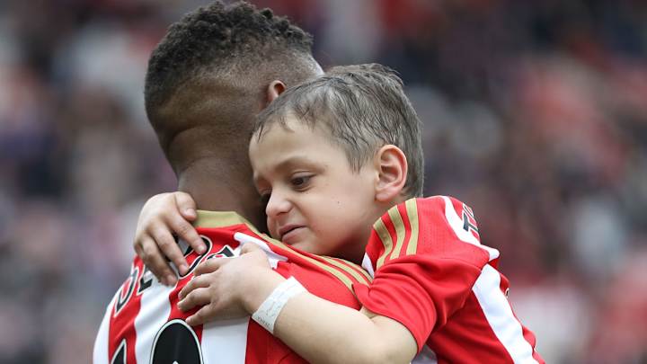 Jermain Defoe breaks down, shares emotional thoughts on Bradley Lowery