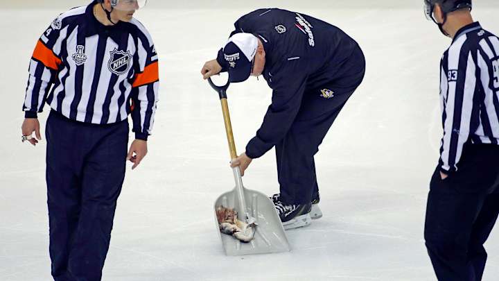 All charges dropped against Pittsburgh catfish tosser