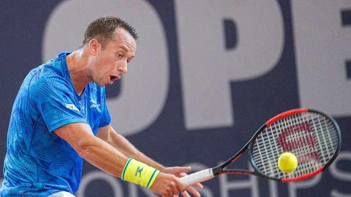 Kohlschreiber beats Fognini to reach Generali Open final