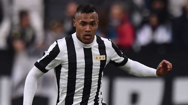 Man Utd to Rival Chelsea in Transfer Battle as Alex Sandro Emerges as 'Number One Target'