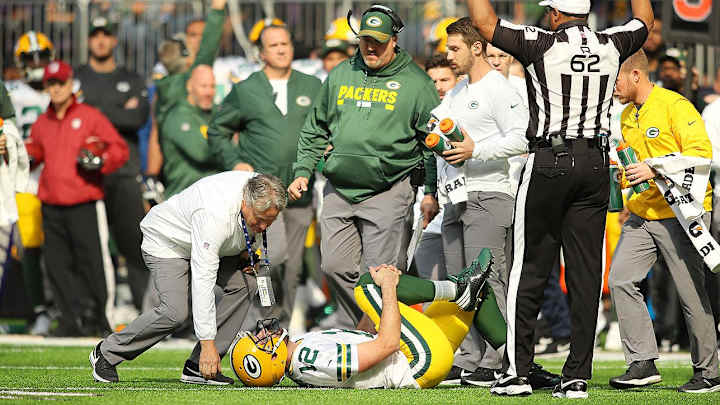 Aaron Rodgers Says Anthony Barr Gave Him Finger After Hit That Caused Injury Aaron Rodgers Says Anthony Barr Gave Him Finger After Hit That Caused Injury