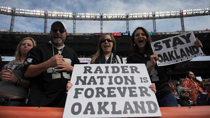 Report: Raiders to file relocation paperwork for Las Vegas move
