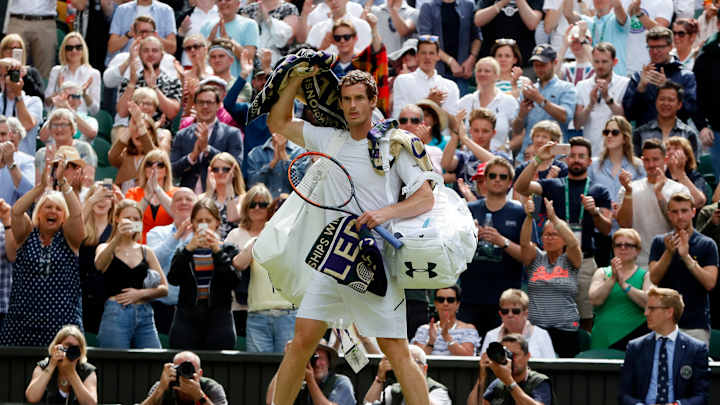 Nagging hip injury doesn't slow Murray at Wimbledon