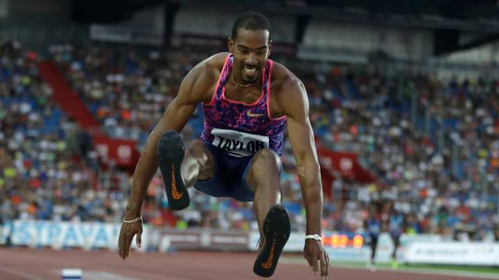 Usain Bolt wins 100 meters at Golden Spike meet