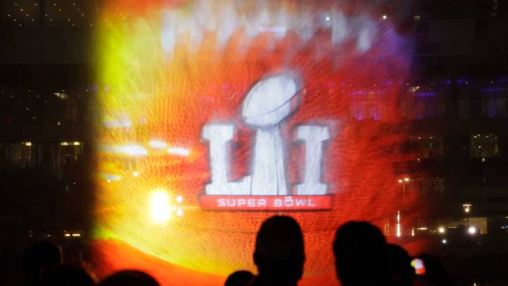 Scenes From the Walkup to Super Bowl 51