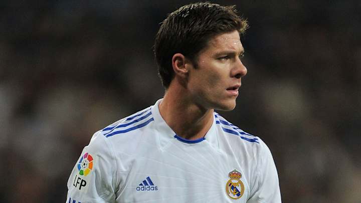 Former Madrid Star Xabi Alonso Thinks His Old Team Can Pip Barcelona to the Title & Explains Why