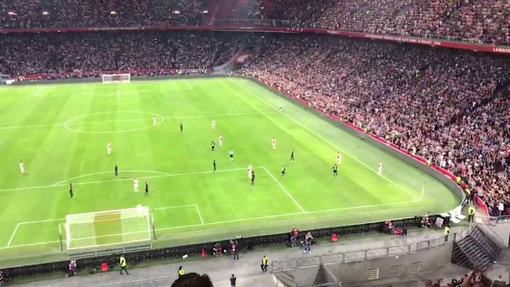 VIDEO: Ajax Players Stop Champions League Qualifier for Emotional Appie Nouri Tribute