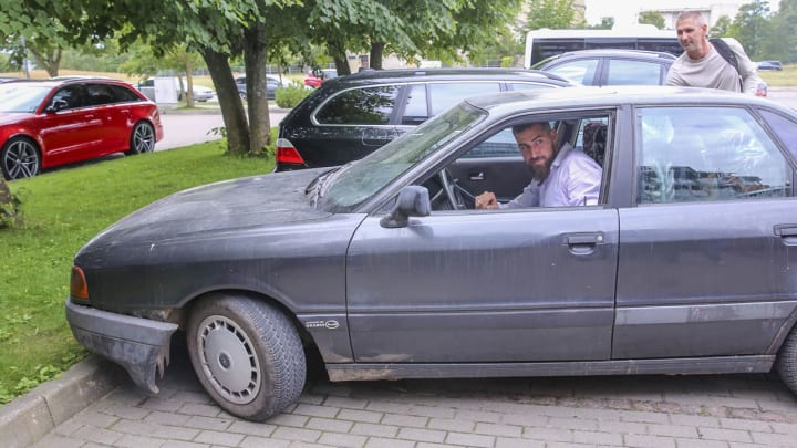 Someone Please Buy the Raptors' Jonas Valanciunas a New Car