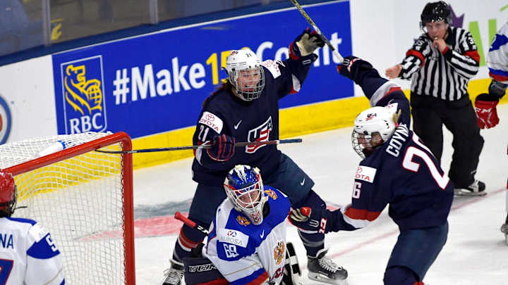 U.S. beats Russia at women's hockey world championships