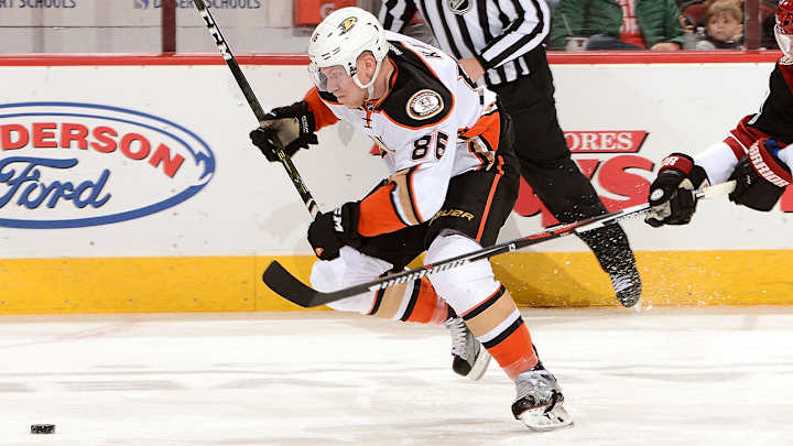 Ducks send Kase to AHL, clearing room for Ritchie's return