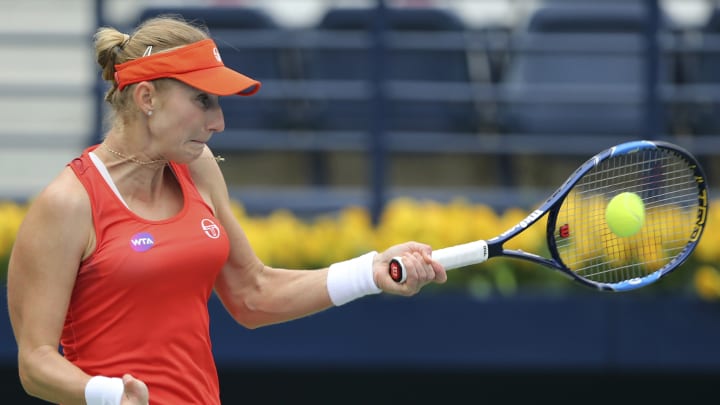 Makarova beats Cibulkova, advances to third round in Dubai Makarova beats Cibulkova, advances to third round in Dubai